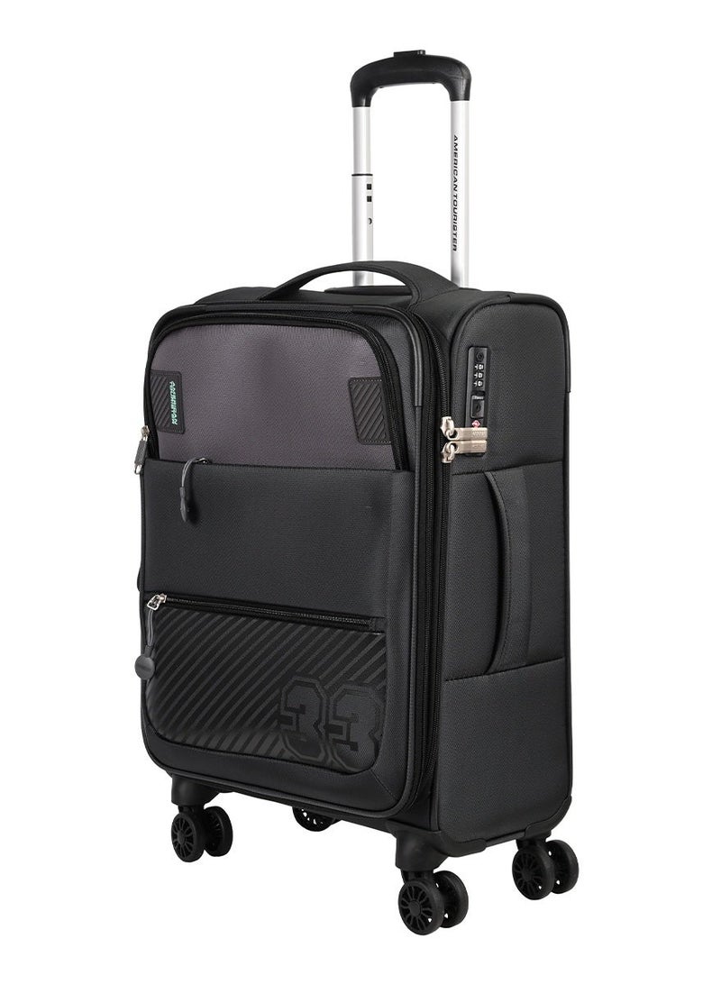 AMERICAN TOURISTER ماجوريس + حقيبة سفر، حجم كابينة 59 سم، 4 عجلات دوارة، قمة ناعمة، 100% بوليستر، أسود|حراس الزوايا|جيب أمامي متعدد|قفل تركيبي TSA|قابل للتوسيع|مقبض ألومنيوم قابل للسحب - ضمان دولي لمدة 3 سنوات - Image 5